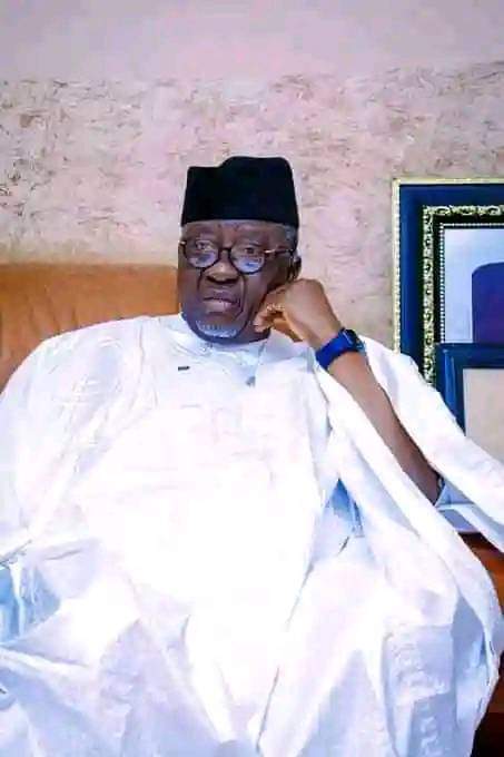 SENATOR UMAR TANKO ALMAKURA’S MEANINGFUL AND QUALITATIVE LEADERSHIP IN NASARAWA STATE.