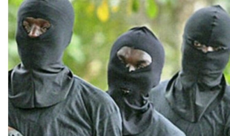 K!dnapped University Lecturer Escap£s From Abduct0rs During Police Gunf!re