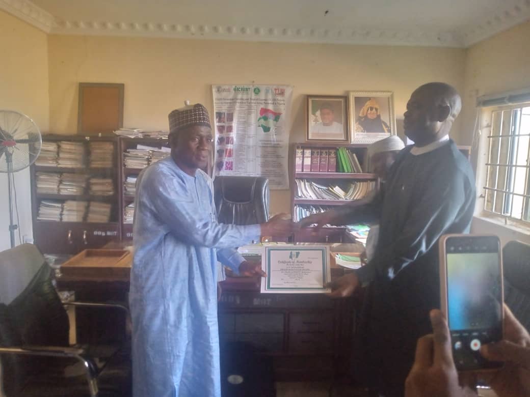 The National President of the Federated Agriculture and Rural Farmers of Nigeria (FARFON), Mr. Abdul Yusuf, and the National Treasurer, Amb. Onah Moses King, made a courtesy visit to the Bauchi State Agricultural Development Program (BSADP) on Monday, November 6, 2024. Mr Titus kyautah Adeleke reporters Northern beurue Writes From Bauchi