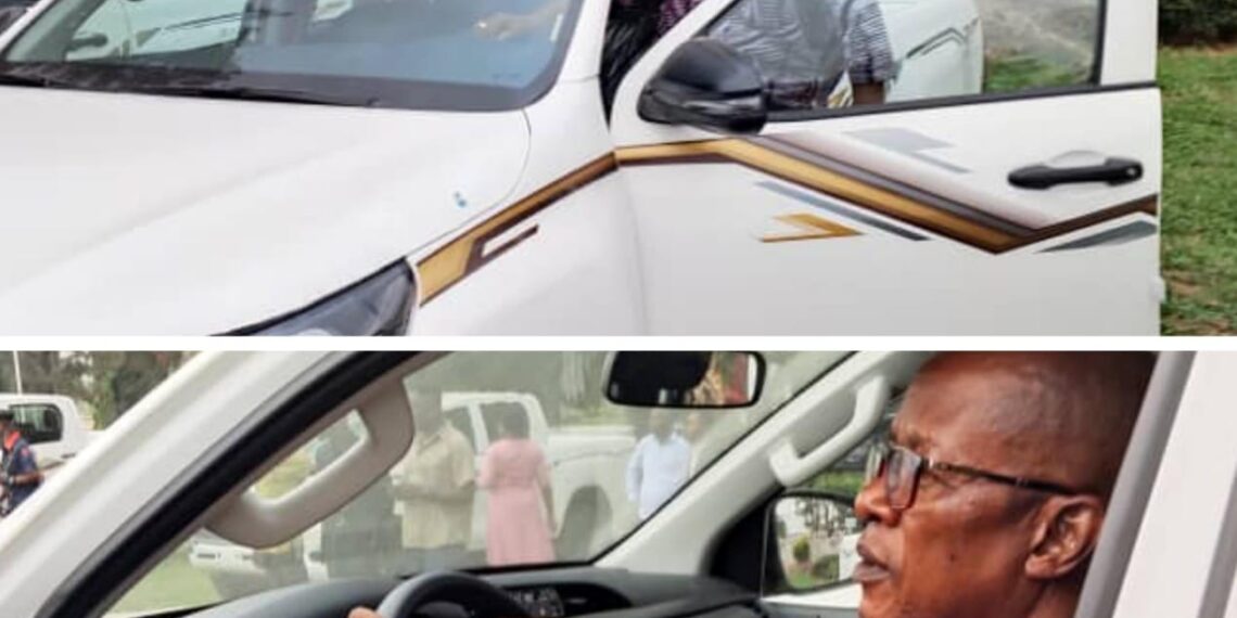 Akoko North West Local Government Chairman Expresses Gratitude to Governor Aiyedatiwa for Utility Vehicle Donation